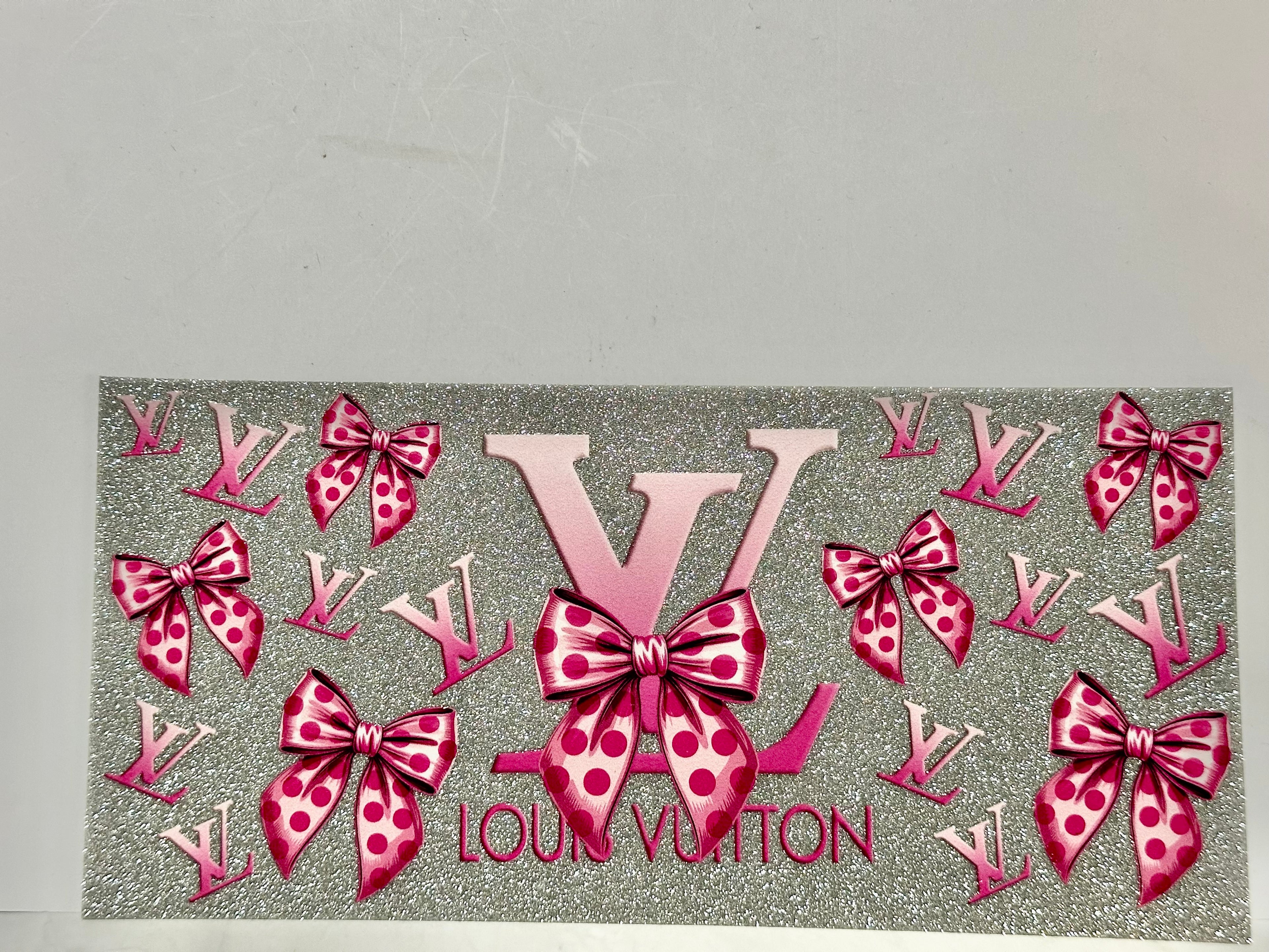 Louis Vuitton 16 oz Wrap