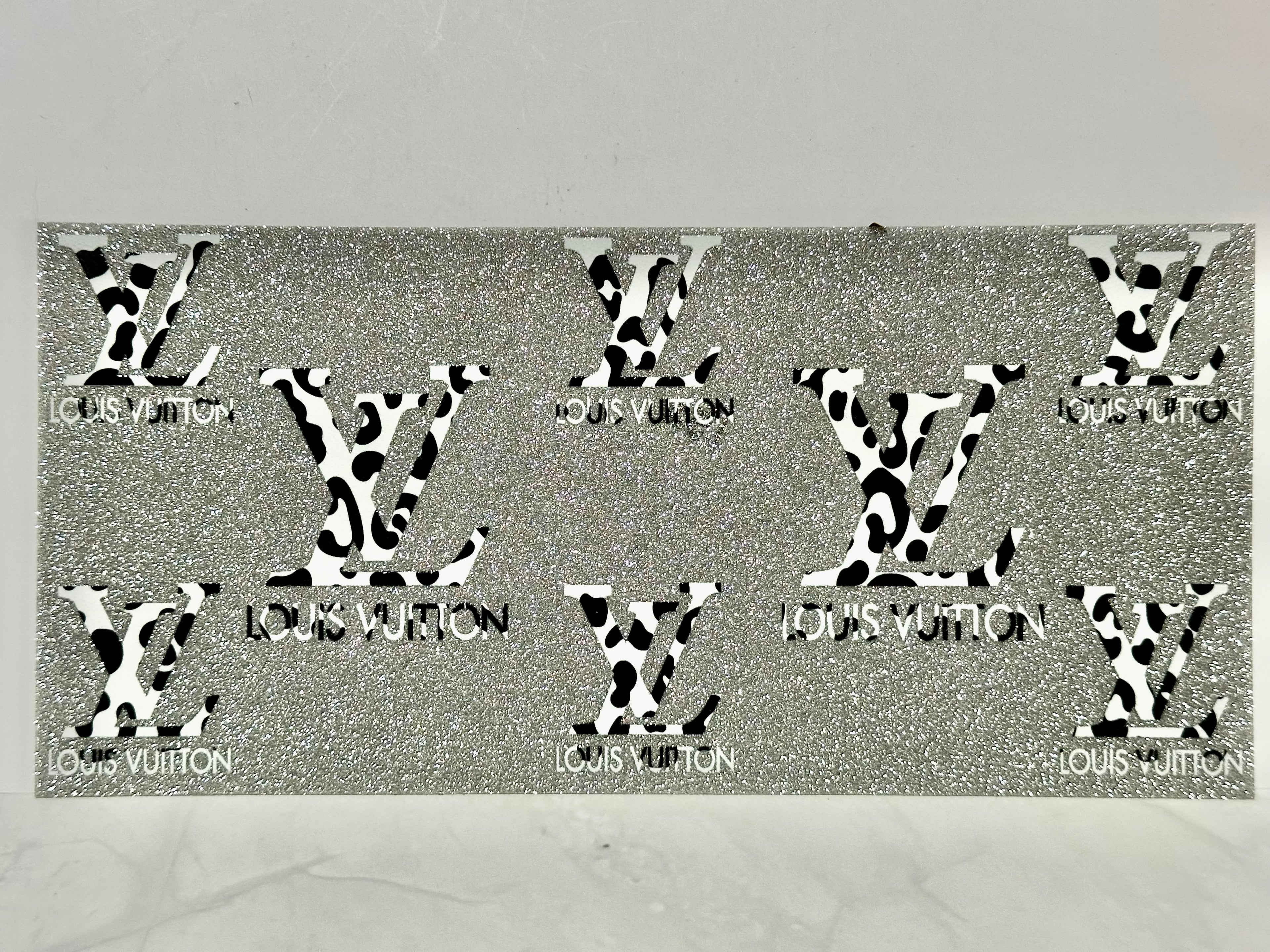 Luois Vuitton 16 oz Wrap