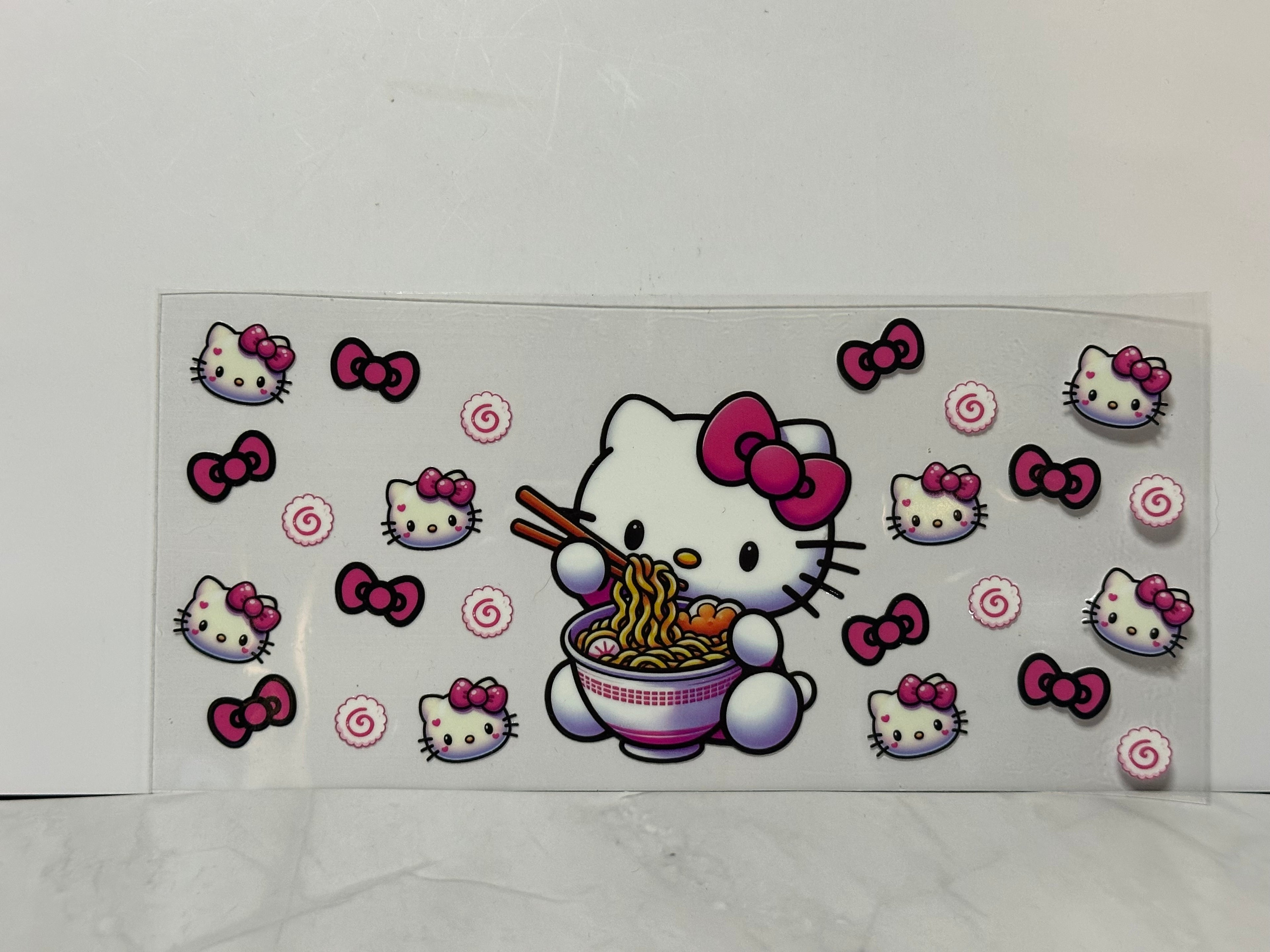Hello Kitty 16 oz Wrap