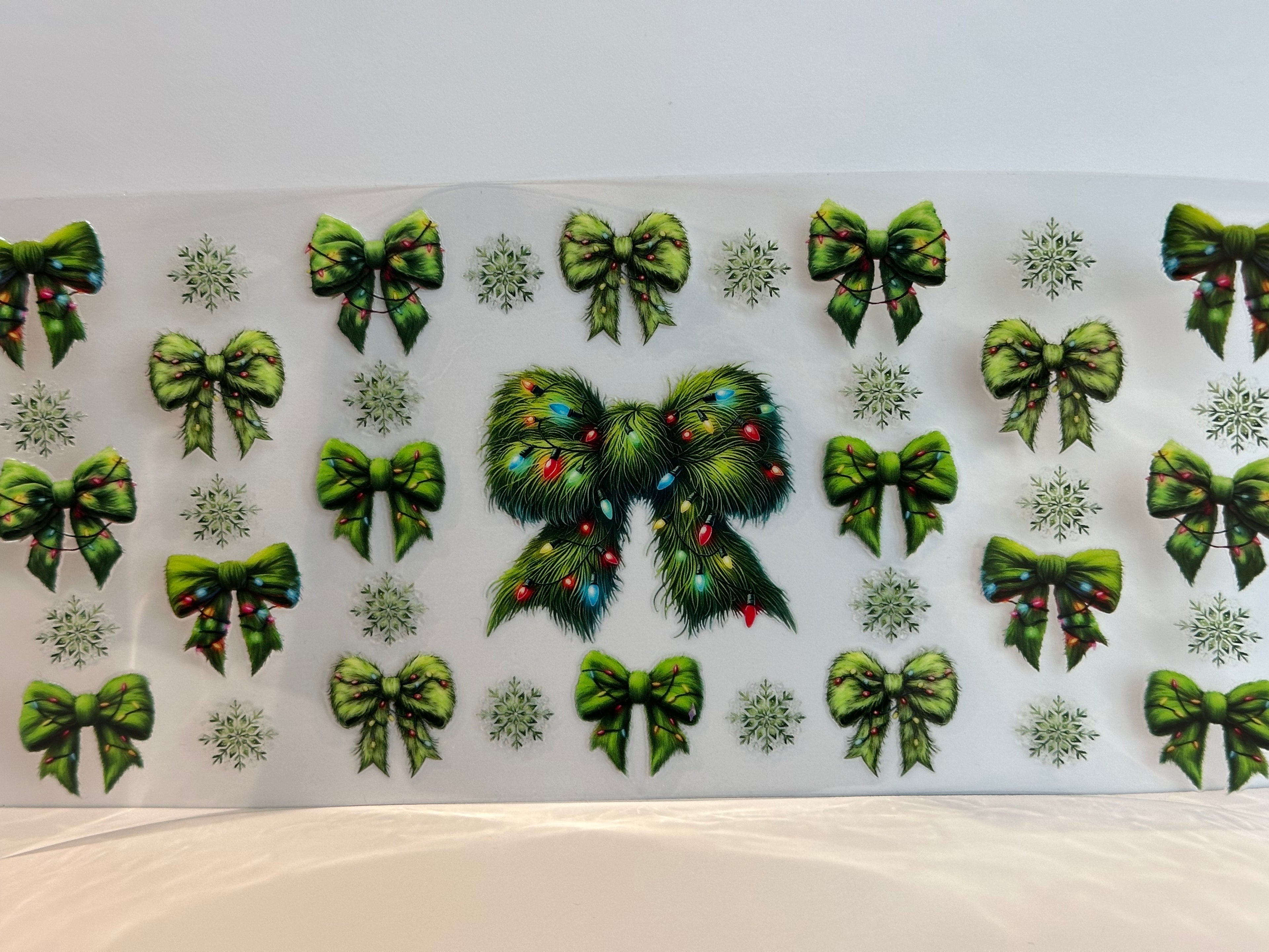 Leaf Bows Christmas 16 oz Wrap