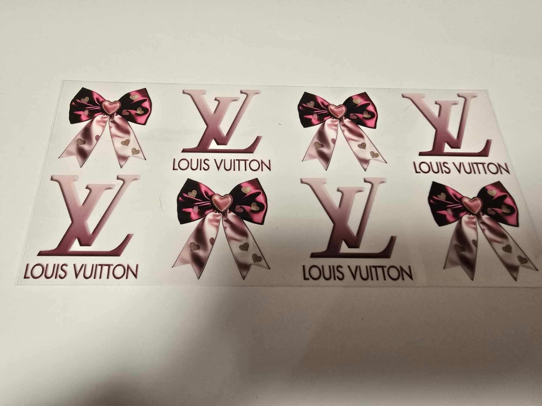 Louis Vuitton 16oz Wrap